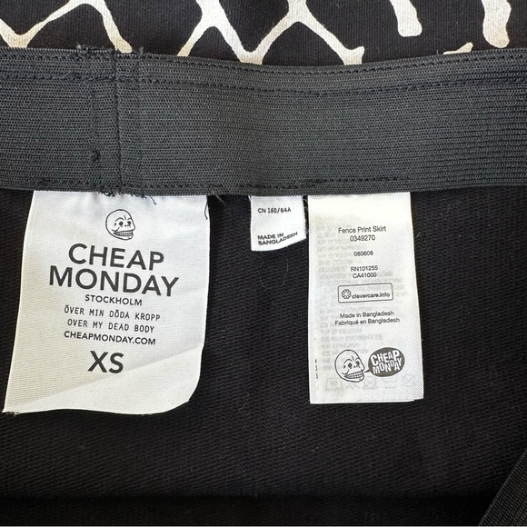 Cheap Monday Women’s Shirt Skirt Sweatsuit Set‎ Fence Print XS Black Flaw - Picture 10 of 15